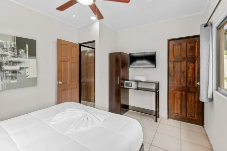 Serenity-Point-Vacation-Rental-Jaco-Costa-Rica-64.webp