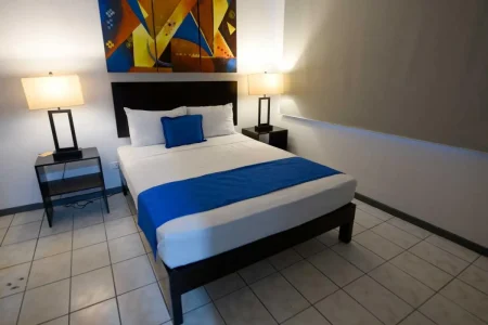 Tropical-paradise-jaco-costa-rica-bedroom (7)