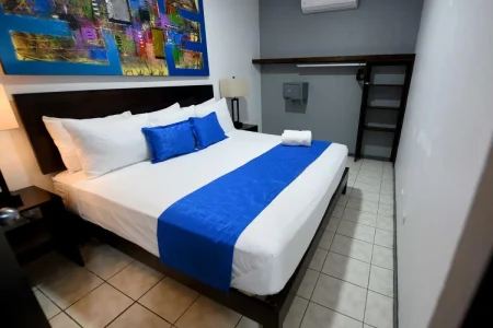 Tropical-paradise-jaco-costa-rica-bedroom (8)