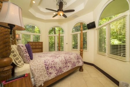 harmon-house-bedroom-4_large